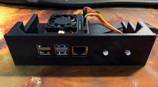 Raspberry Pi 3 & 4 Drive Bay Mount/Case - Remix