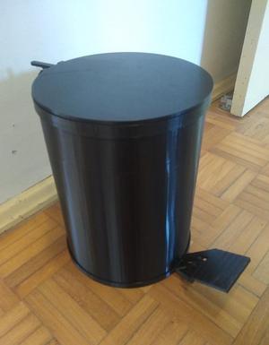 Lixeira de pezinho