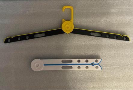 foldable hanger
