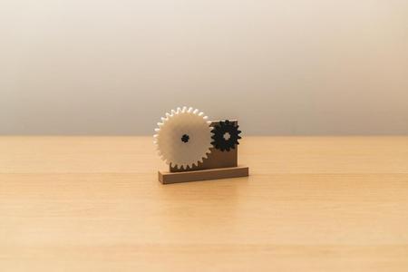 Spur gears mechanism