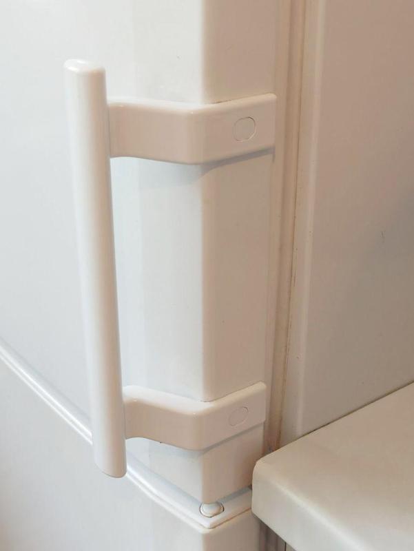 Abdeckung Schrauben LIEBHERR Kühl-Gefrier-Kombination