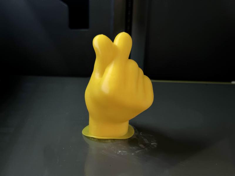 EMOJI HAND 🫰 HEART FINGERS / HAND WITH FINGER AND THUMB CROSSED