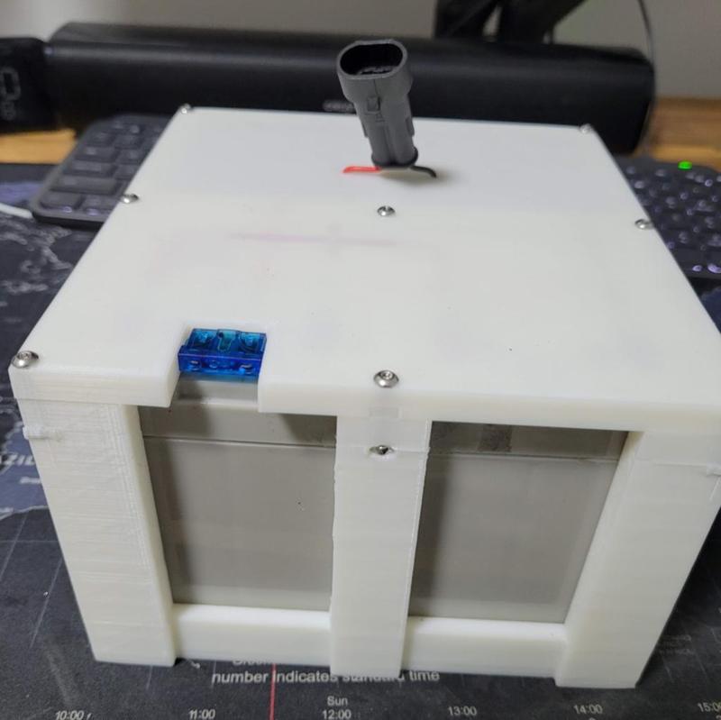 2 x Parallel 7ah Sealed Lead Acid (SLA) Battery Enclosure