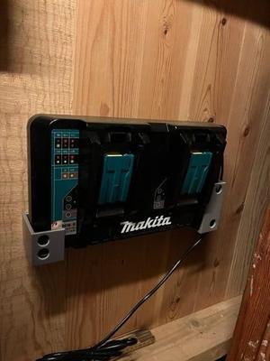 Makita double batteri charger wallmount