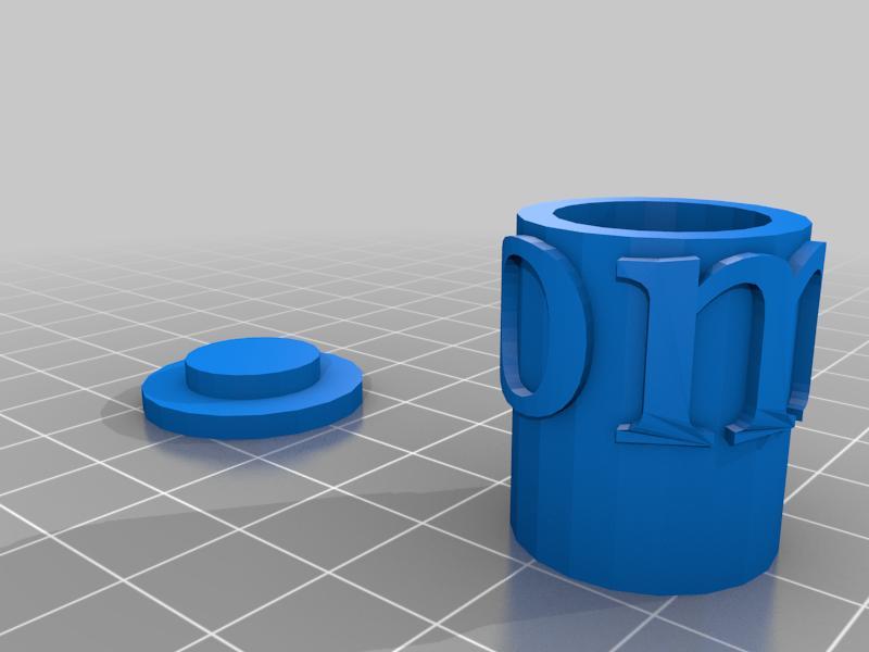 mom container with lid. Perfect for thumbtacks, erasers,small candies and more. 
