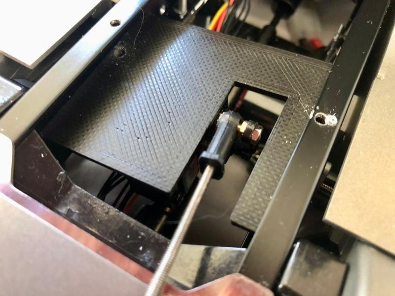 Servo saddle plate tamiya