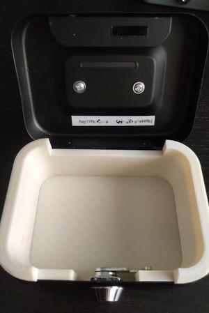 Cash box reinforcement insert