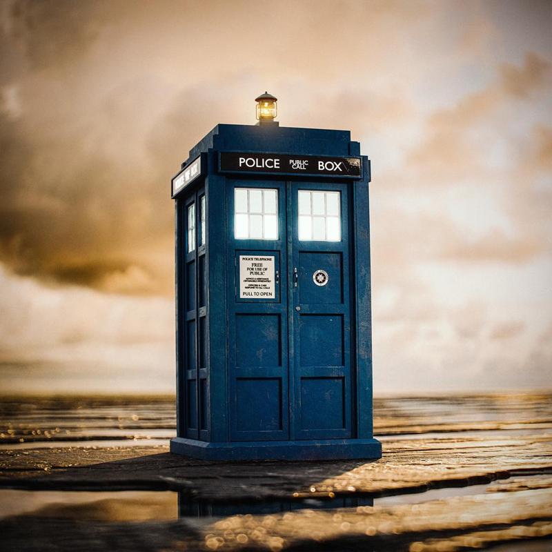 The TARDIS (Doctor Who) Police Box | Simplified Version