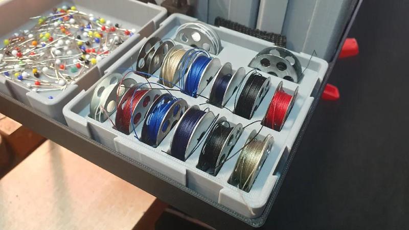Bobbin organizer / Organizér na cívky   