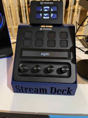 StreamDeck+ & Mini Stand