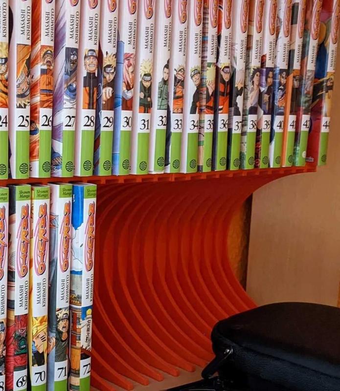 Manga shelf / Xbox One case