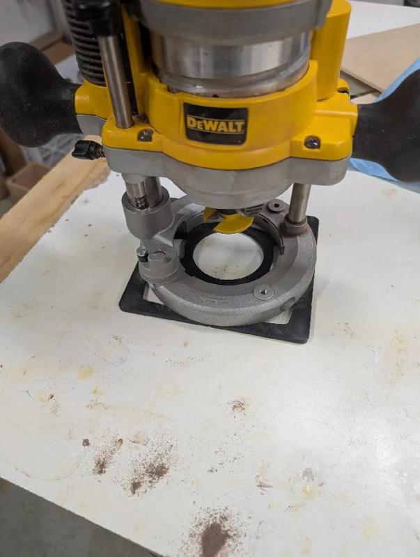 DeWalt plunge router square base plate (DW618PKB)   