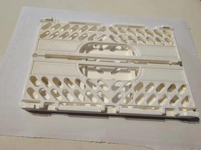 Caja plegable y apilable   