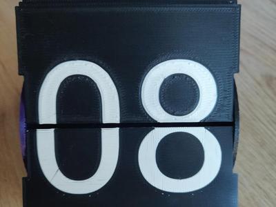 Split flap clock - flap remix   