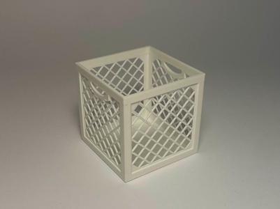 Stackable mini box, obliquely checkered walls