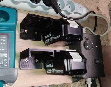 Makita 18V battery holder.