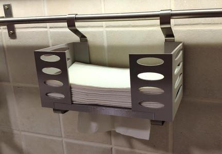 Paper towel dispenser