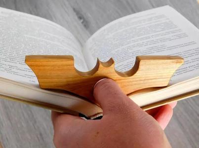 Batman Page Holder