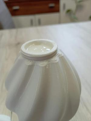Vase mit Gewicht   