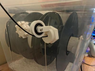 Dry box filament guide   