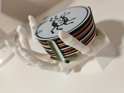 Skeleton hand coaster holder for 100mm coasters