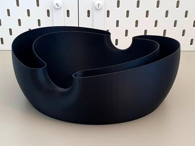Modern double-chamber fluid bowl / tray