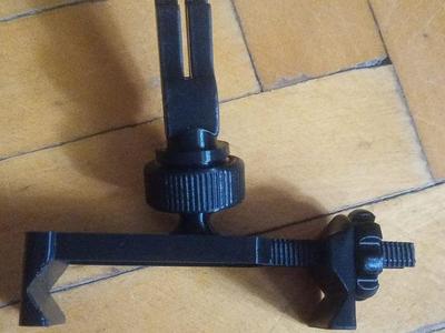 Thick phone car holder for vent air heat and cool