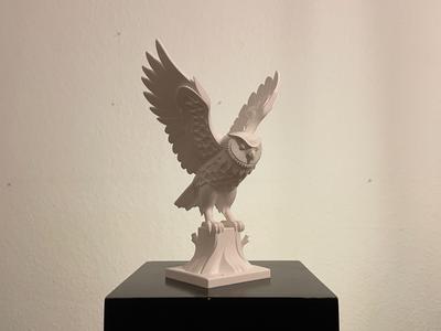 Owl on Tree Stump, Hexa Sculpture