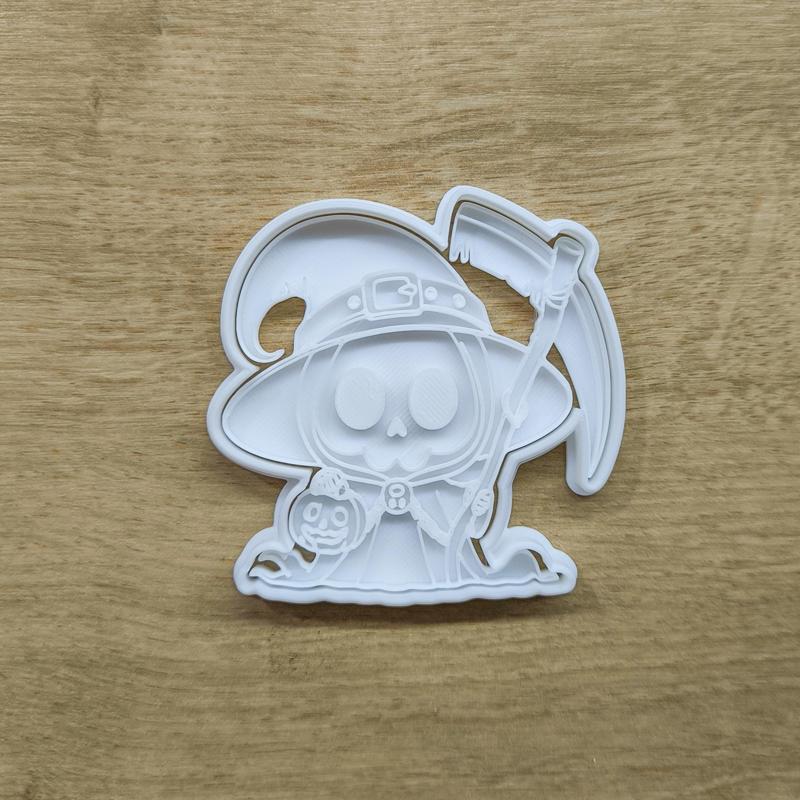 HALLOWEEN COOKIE CUTTER