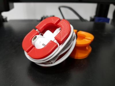 Storage for wired headphones