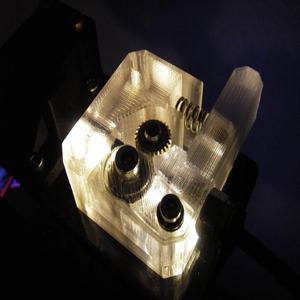 Glass extruder