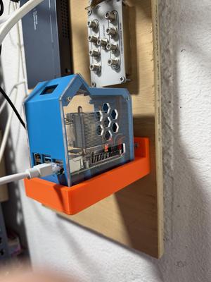 Geeekpi Mini Tower Wall Mount Shelf