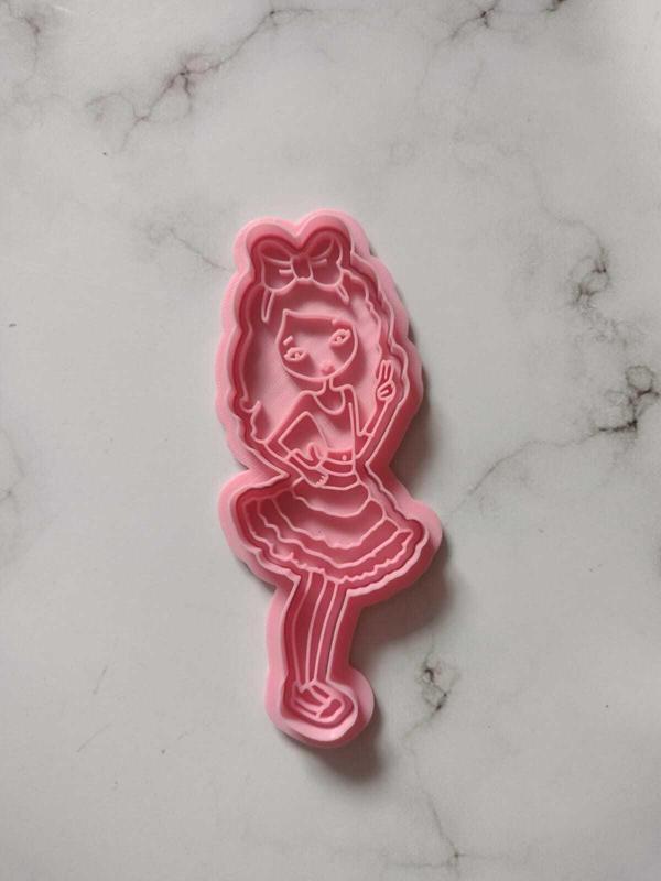 Teenage Cookie Cutter