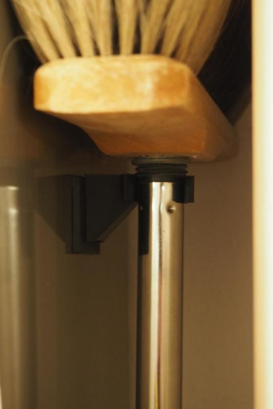Broom / Mop Wall mount clip