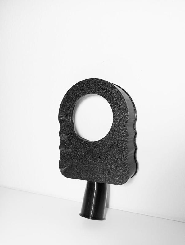 Vacuum cleaner for hole saw drill