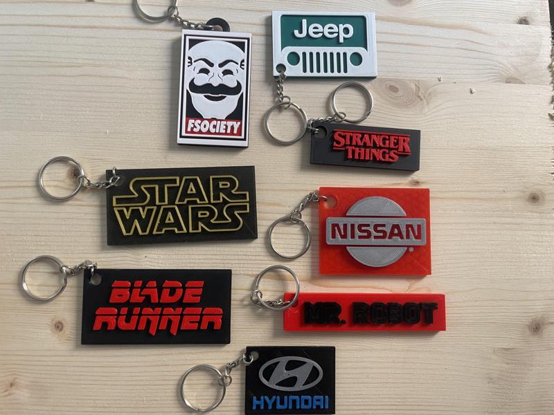 LOGO KEYCHAIN PACK 5