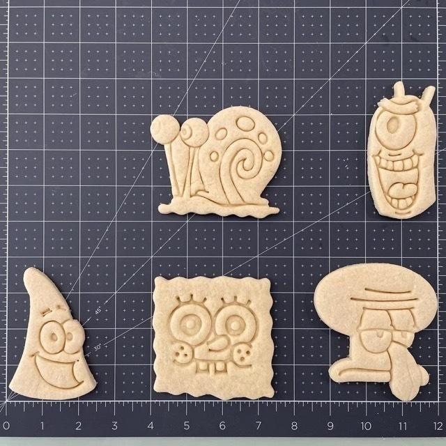 🎉 SpongeBob SquarePants Cookie Cutter & Stamp Set – 5-Piece Fun Baking Collection 🍍