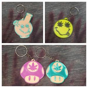 Trippy Weed Keychain Pack 420 | Trippy Keychains 420