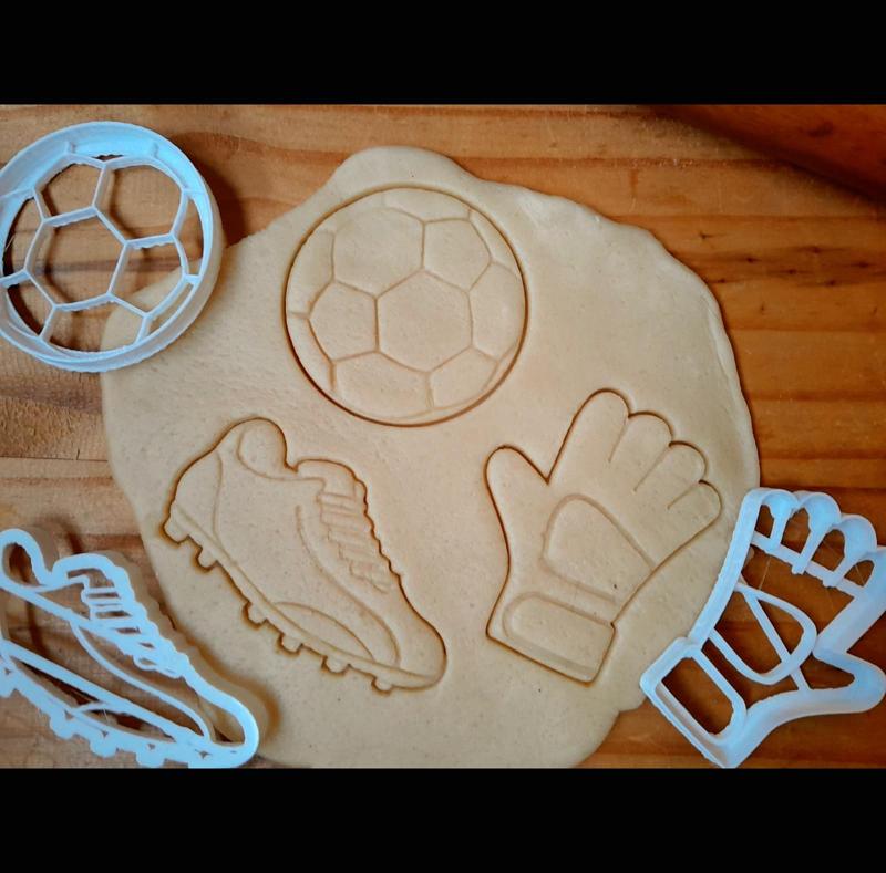 x3 soccer goalkeeper - cookie cutter - football, gloves