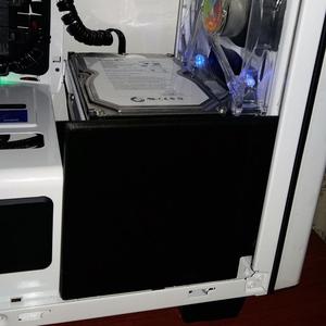 NZXT H440 modding HDD wall
