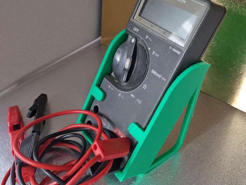Simple Stand for Fluke 75 Multimeter