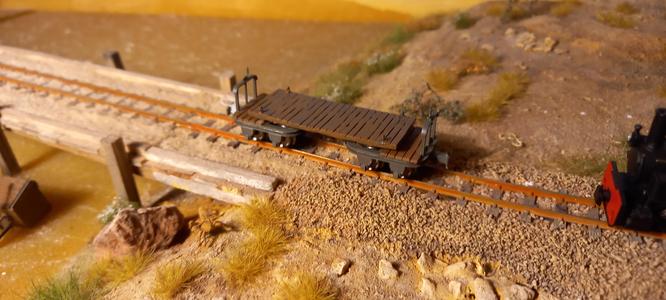H0e / OO-9 flatbed wagon