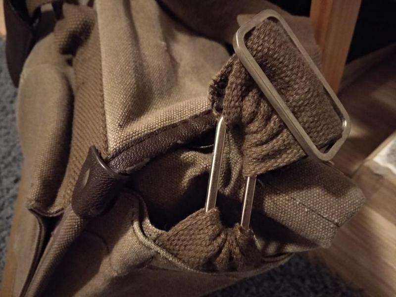 BASIL Urban Fold - strap lock