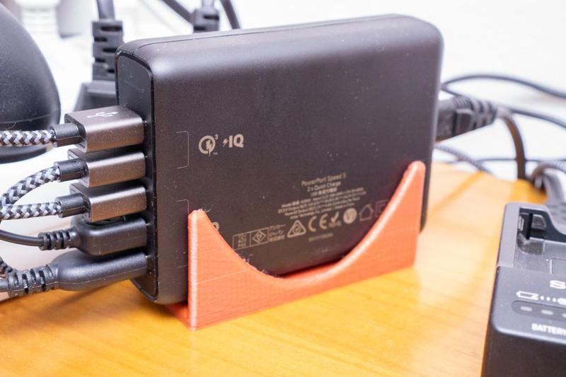 Anker PowerPort5 stand