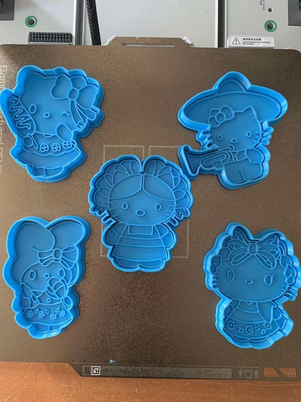 Cookie cutters Set x5 Hello Kitty mexican party/ Noche mexicana