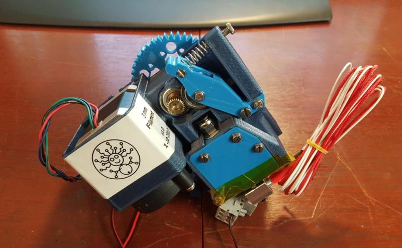 Easy exchange filament extruder