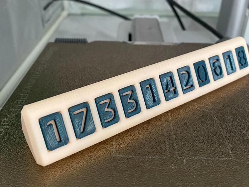 Number Plate for Moving Car(停车号码牌)