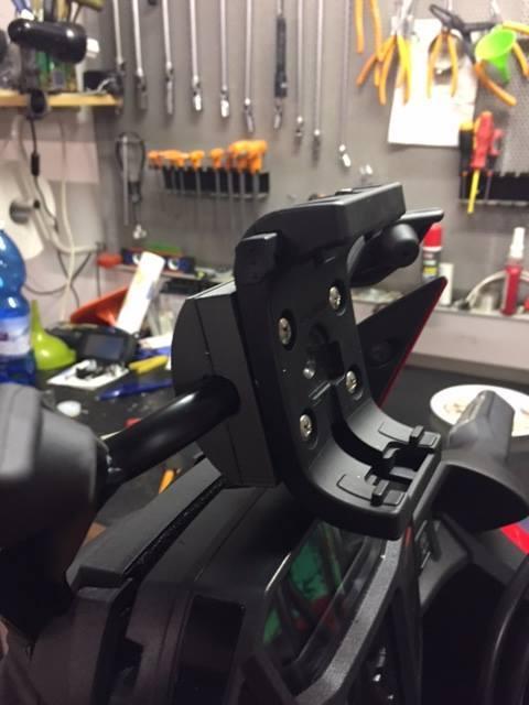 Garmin Montana 600 support for Africa Twin 2017