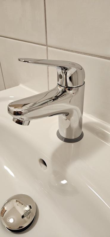 Holder for Grohe tap