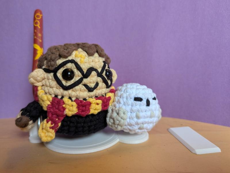 Amigurumi Wall Hanger/Desk Stand